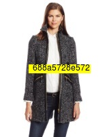 
Via Spiga Women's Chic Wool Walking Coat with Gold Hardware
